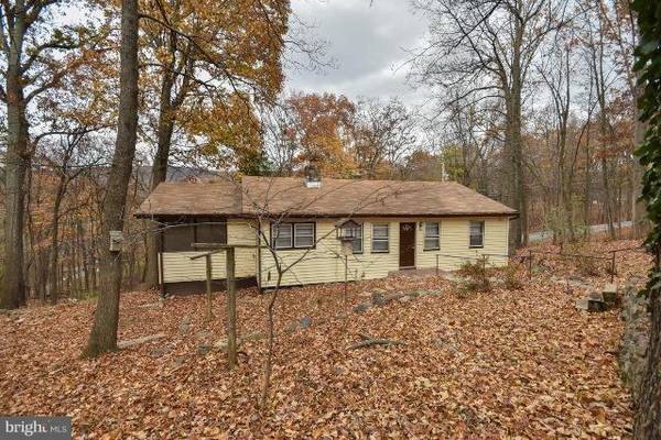 389 SHENANDOAH RIVER DR, Harpers Ferry, WV 25425