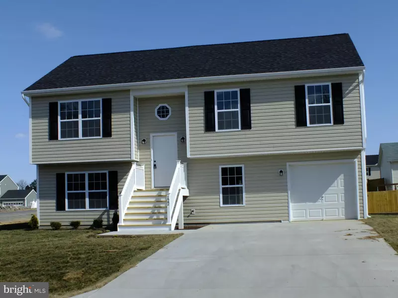 13 NATHANIEL DR, Charles Town, WV 25414