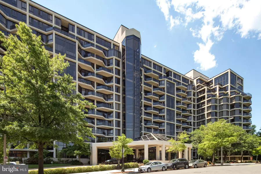 1530 KEY BLVD #1315, Arlington, VA 22209