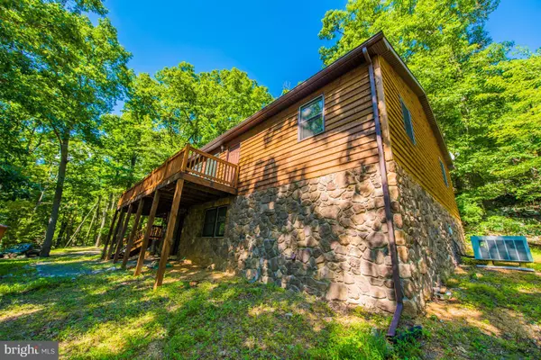 Great Cacapon, WV 25422,91 SHADOW ROCK LANE