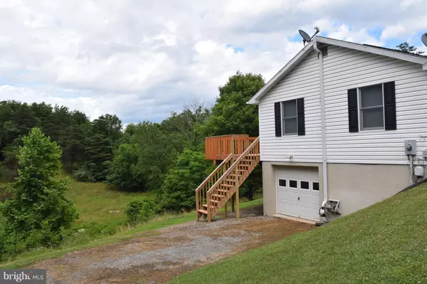 Berkeley Springs, WV 25411,94 BLUEJAY CT