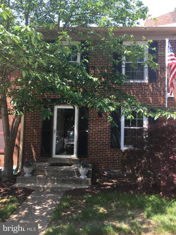 2472 WINDBREAK DR, Alexandria, VA 22306