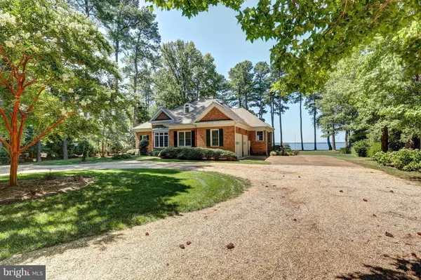 White Stone, VA 22578,951 CRAB POINT