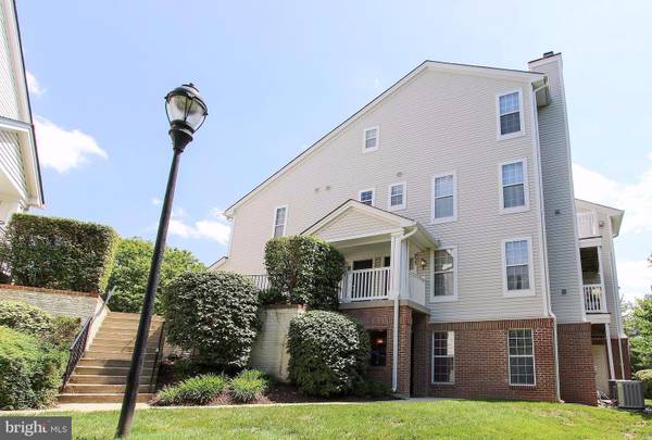 955 HILLSIDE LAKE TER #710, Gaithersburg, MD 20878