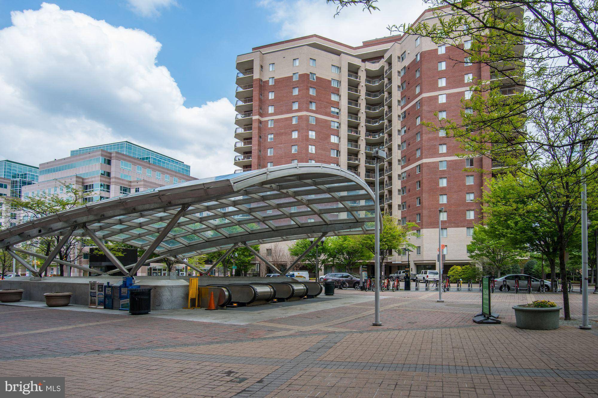 Arlington, VA 22201,901 MONROE ST N #1008