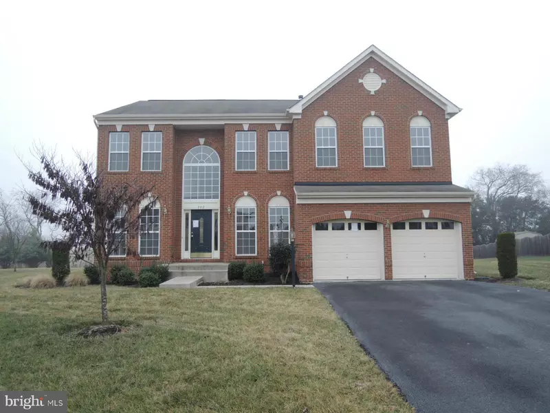 302 RUSTLING LEAF PL, Kearneysville, WV 25430