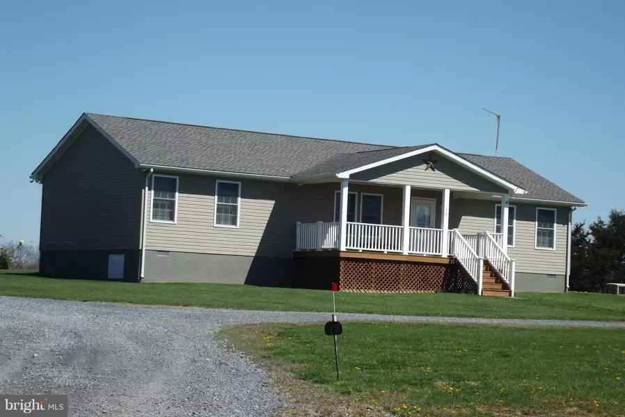 15 HINTON RIDGE LN, Kearneysville, WV 25430