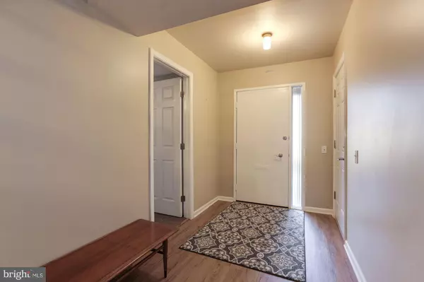 Reston, VA 20190,1535 PARK GLEN CT