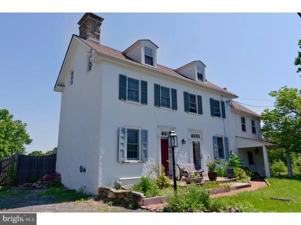 2375 FOREST GROVE RD, Furlong, PA 18925