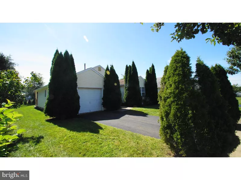 58 HOLIDAY CT, Ewing, NJ 08638