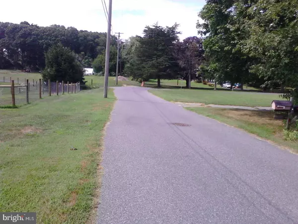 Mantua, NJ 08080,L: 3.04 BERRY LN