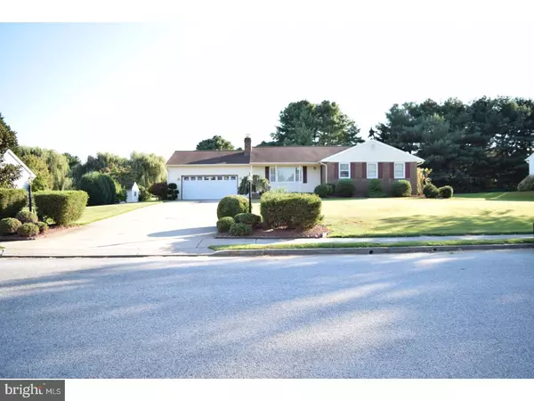 19 LENAPE DR, Pennsville, NJ 08070