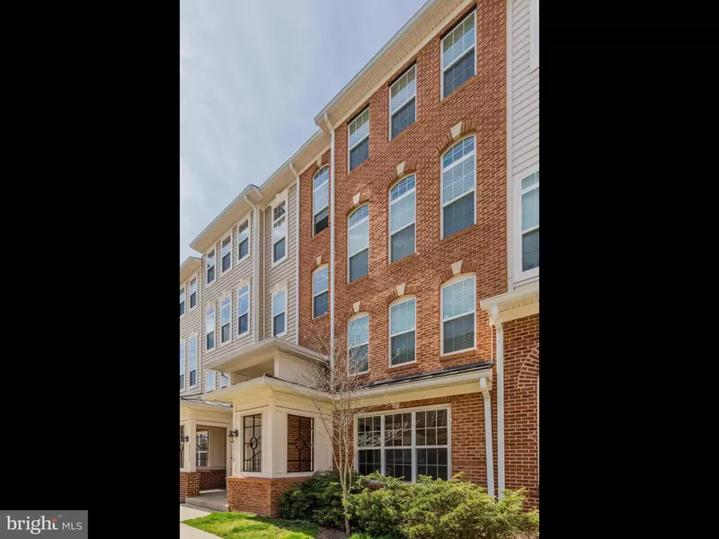 6071-B WICKER LN #142, Centreville, VA 20121