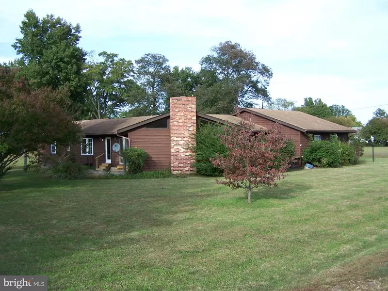 847 GLEBE HARBOR DR, Montross, VA 22520