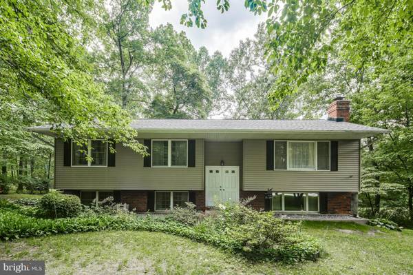 2205 PHEASANT RUN DR, Finksburg, MD 21048