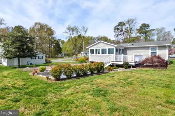 Colonial Beach, VA 22443,1172 SHORE DR