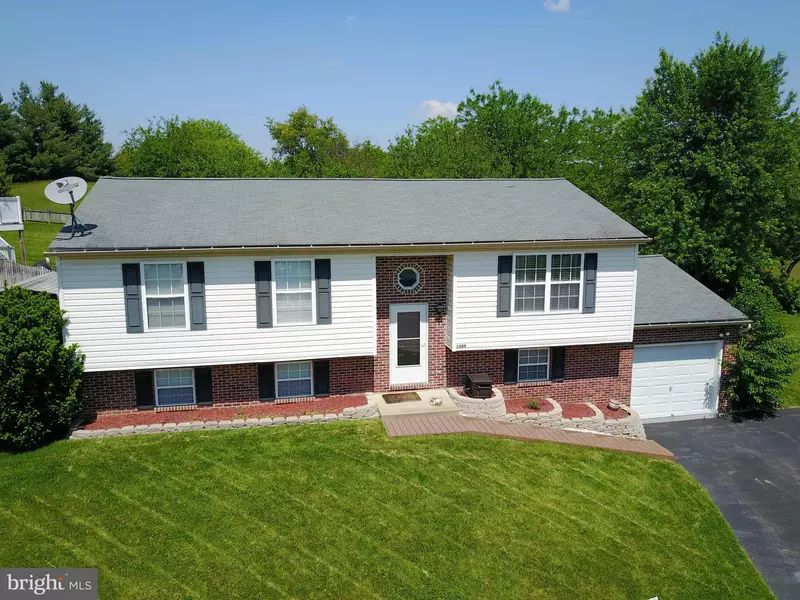 1209 FAIRWAY DR, Westminster, MD 21158