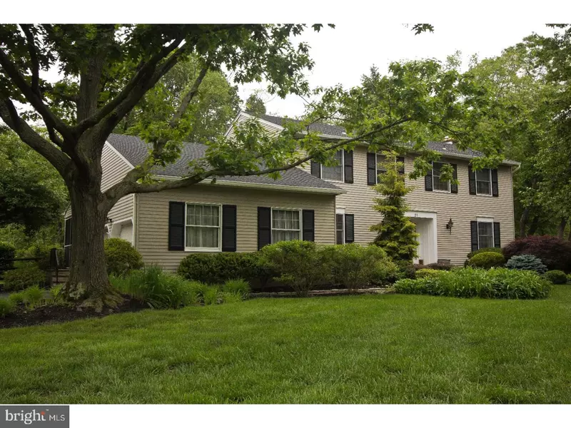 21 WELLINGTON DR, West Windsor, NJ 08550