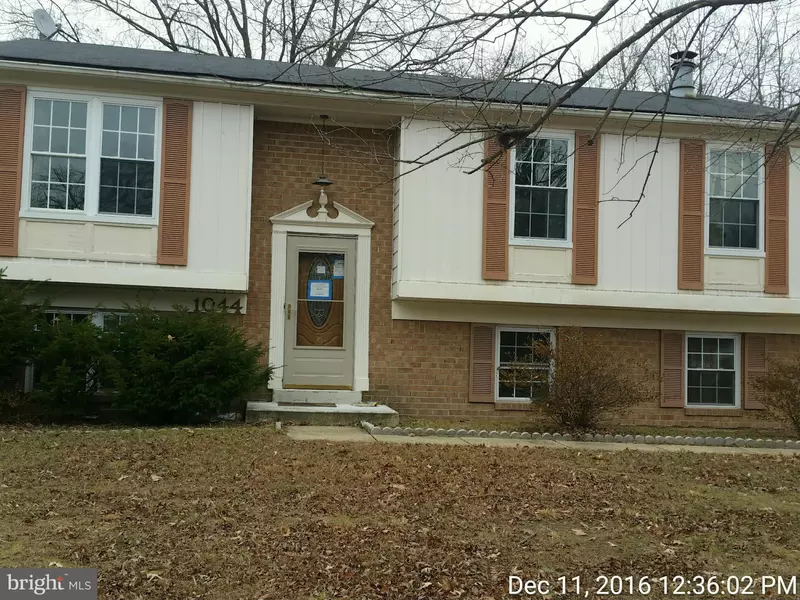 1044 BANNISTER CIR, Waldorf, MD 20602