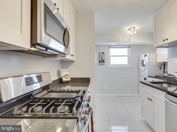 420 ARMISTEAD ST #301, Alexandria, VA 22312