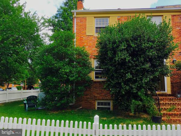 2 E MASON AVE, Alexandria, VA 22301