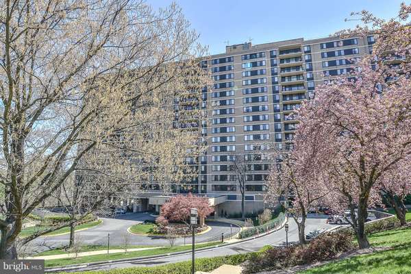 5500 HOLMES RUN PKWY #902, Alexandria, VA 22304