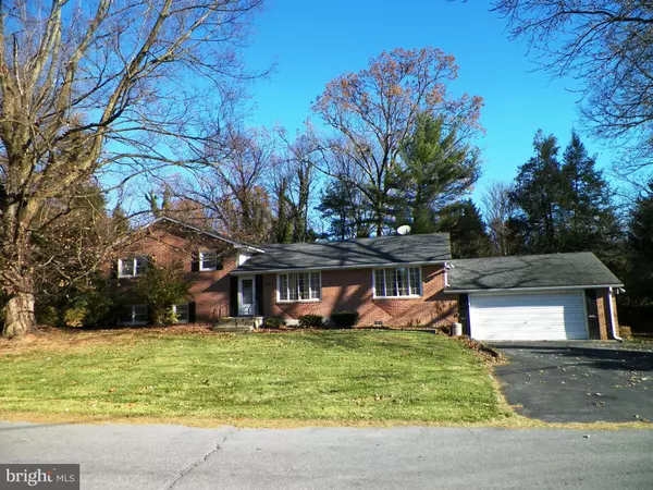 Martinsburg, WV 25401,805 HONEYSUCKLE DR