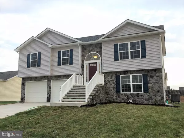 127 VONETTE DR, Martinsburg, WV 25405