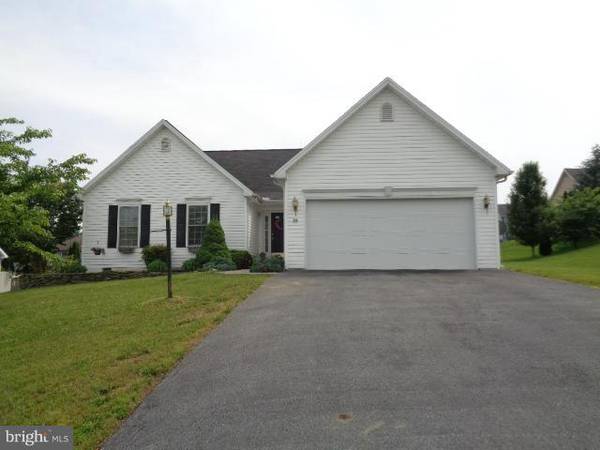 59 MERCER LN, Falling Waters, WV 25419