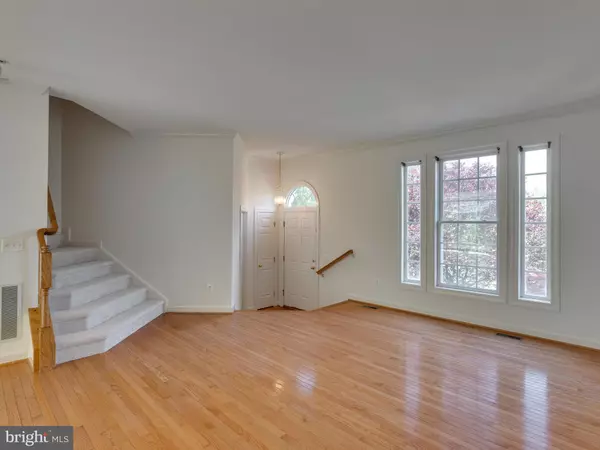 Chantilly, VA 20152,25561 FRETTON SQ