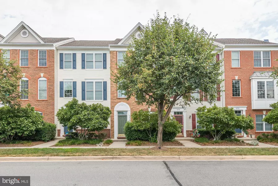 42788 CENTER ST, Chantilly, VA 20152