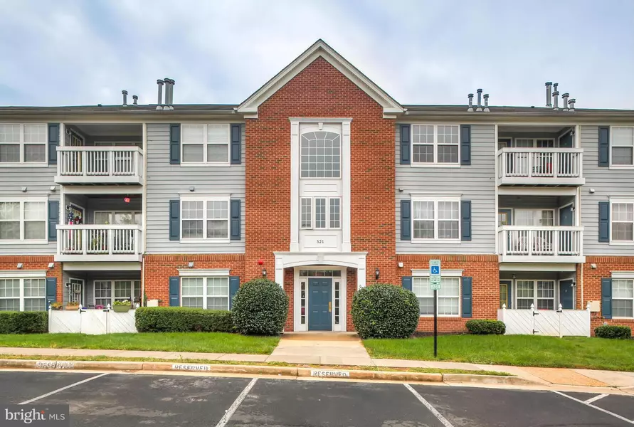 521 CONSTELLATION SQ SE #G, Leesburg, VA 20175