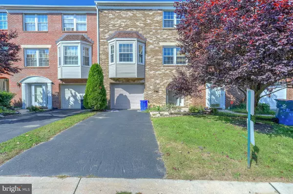 York, PA 17402,102 LISA LN