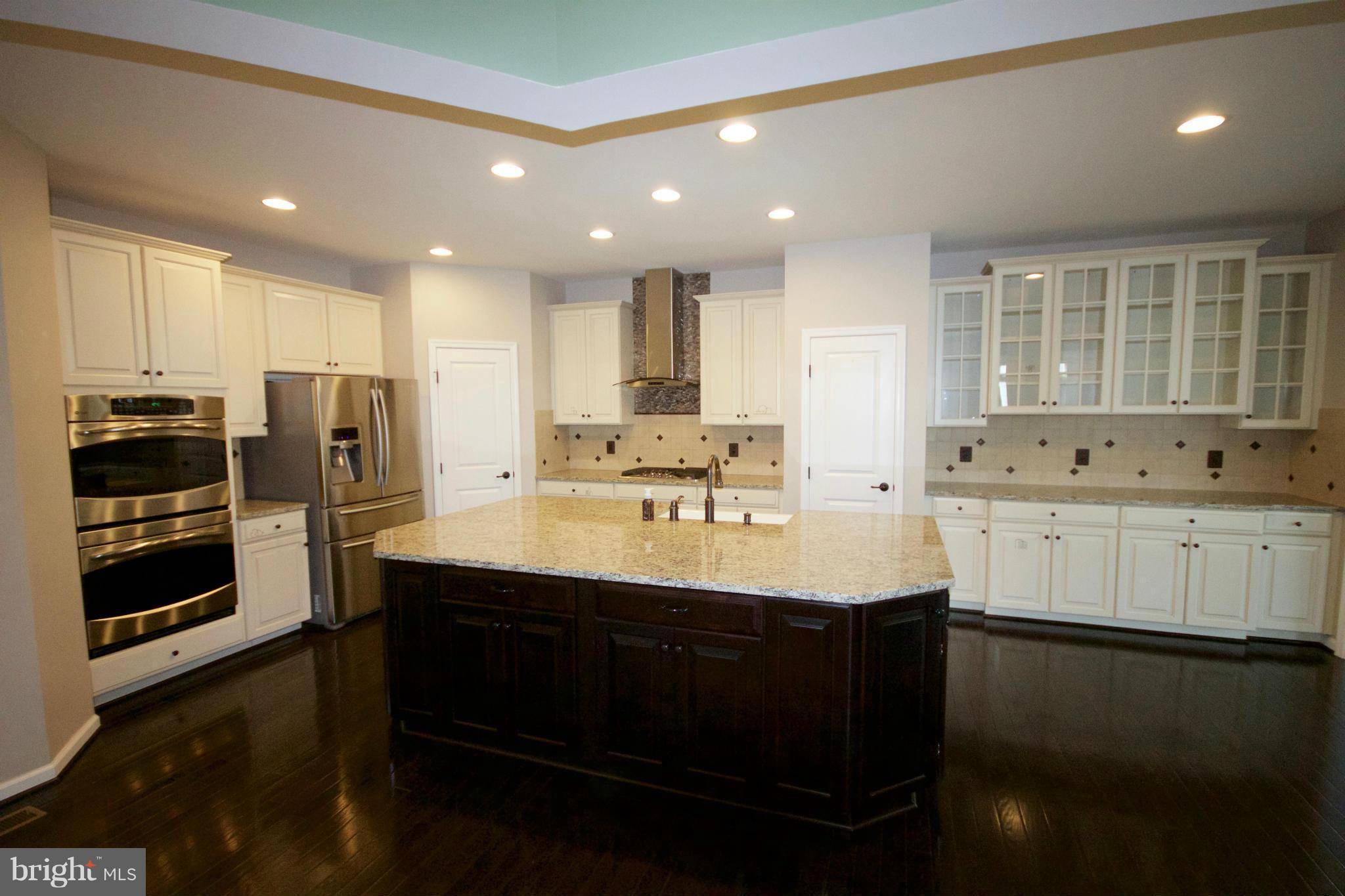 Chantilly, VA 20152,42426 FAWN MEADOW PL