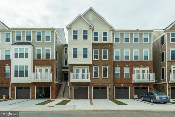 43395 TOWN GATE SQ, Chantilly, VA 20152