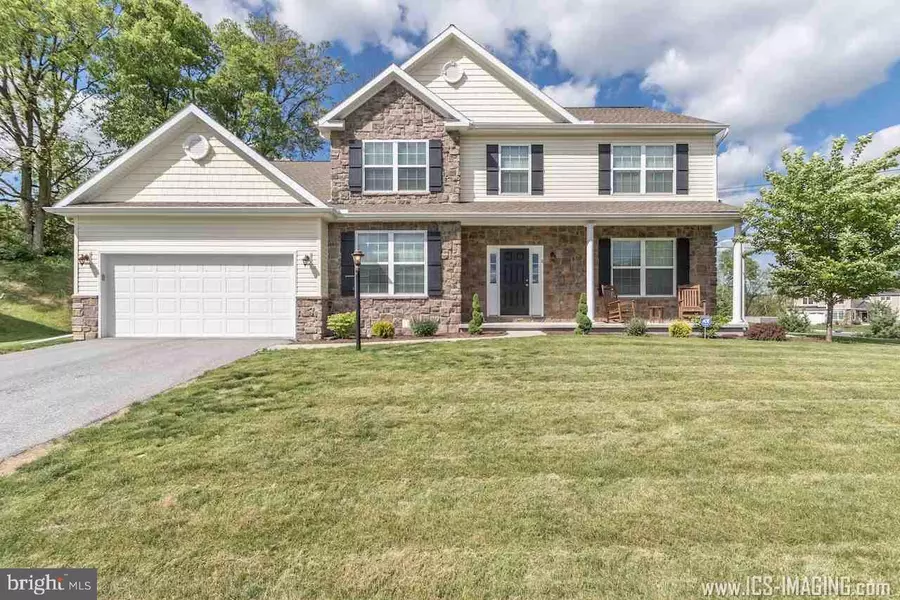 8 REDSTONE CT, Mechanicsburg, PA 17050