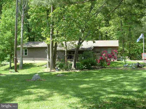 806 HUNTERS VALLEY RD, Liverpool, PA 17045