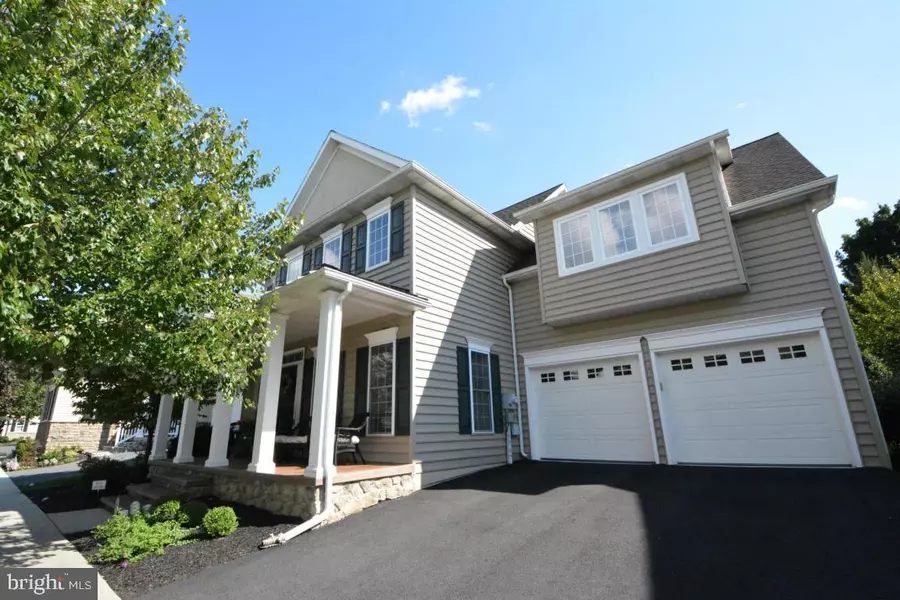 210 WEATHERFIELD PL, Lancaster, PA 17603