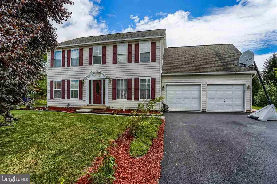 2256 BERNAYS DR, York, PA 17404