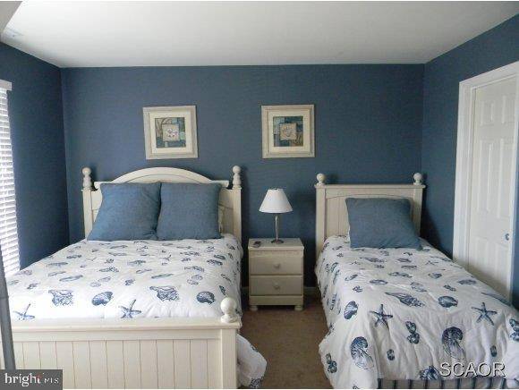 Ocean View, DE 19970,6 VILLAGE GREEN DR