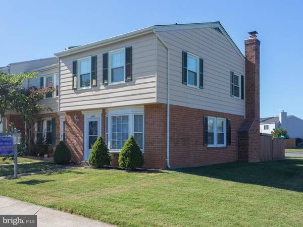 8820 OAK HOLLOW CT, Manassas, VA 20109