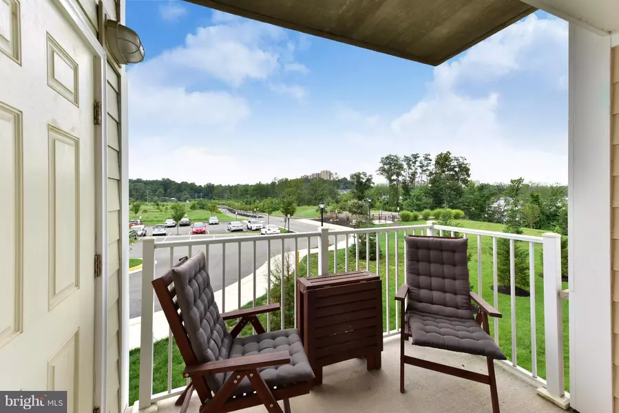 6301 EDSALL RD #214, Alexandria, VA 22312