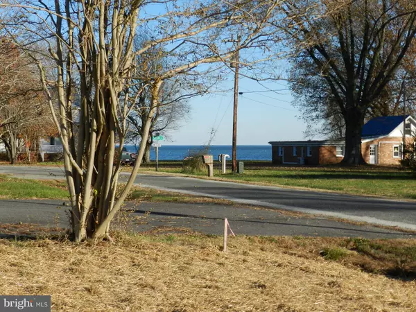 Colonial Beach, VA 22443,56 ALMA LN