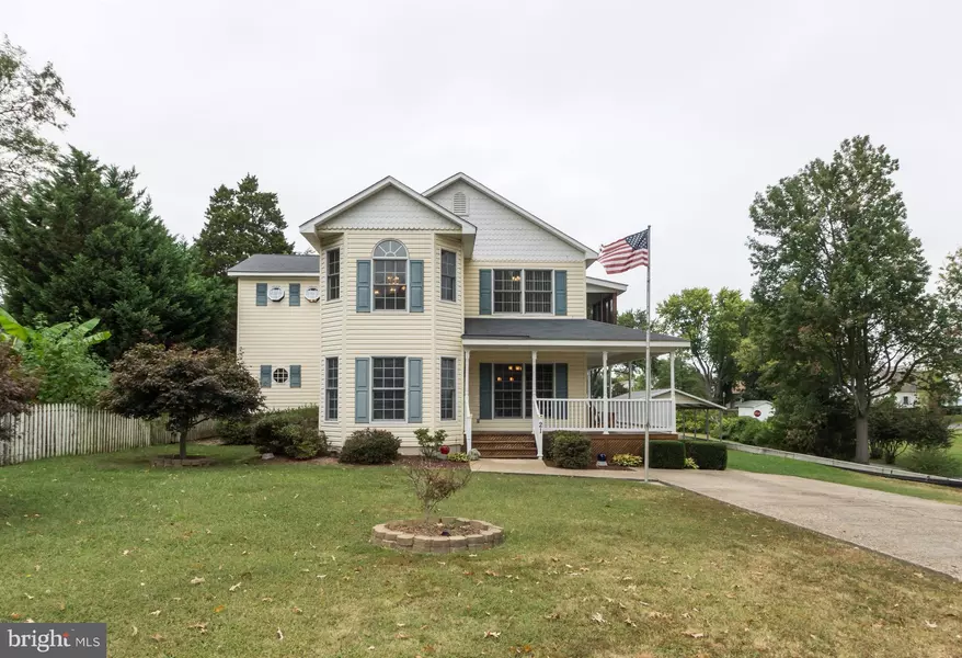 21 3RD ST, Colonial Beach, VA 22443