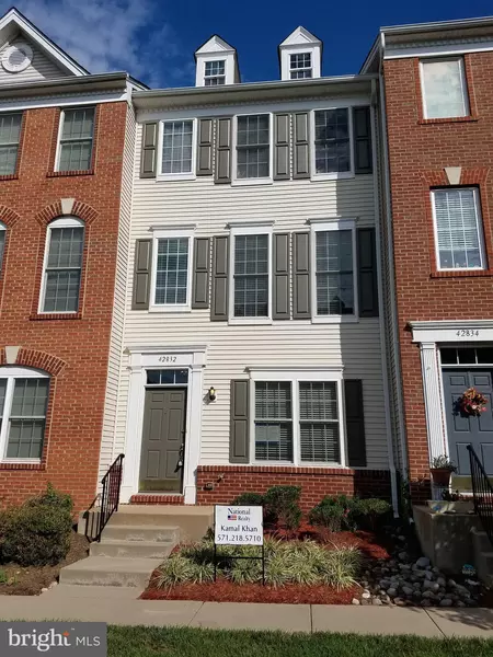 42832 MCCOMAS TER, Chantilly, VA 20152