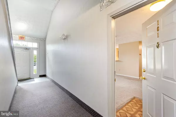 Odenton, MD 21113,704 ORCHARD OVERLOOK #101