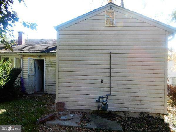 Landover, MD 20785,7724 OXMAN RD