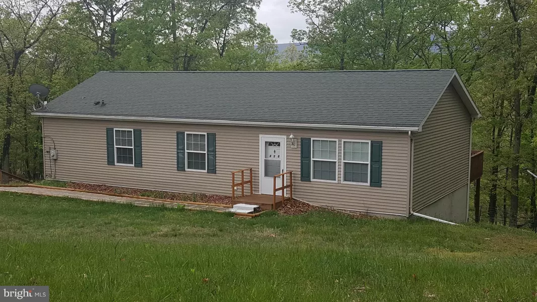 400 CLEMENTS MOUNTAIN, Berkeley Springs, WV 25411