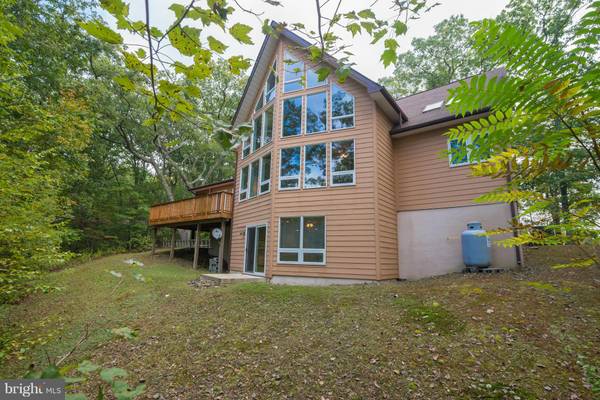 Berkeley Springs, WV 25411,756 WISTERIA LN