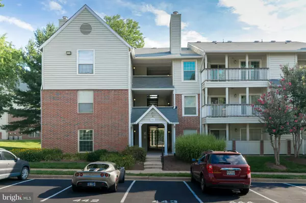 3919 PENDERVIEW DR #1802, Fairfax, VA 22033